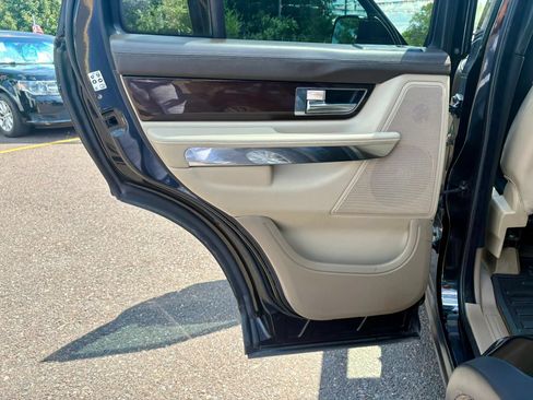Used 2011 Land Rover Range Rover Sport HSE LUX AWD/4WD image 12