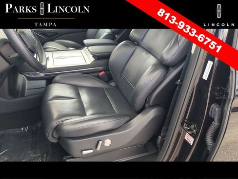 Certified 2025 Lincoln Navigator Reserve AWD/4WD image 18