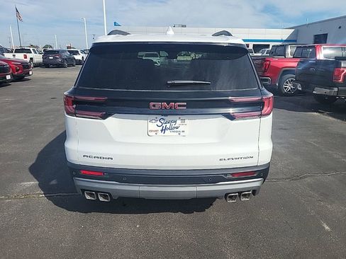 New 2026 GMC Acadia Elevation image 7