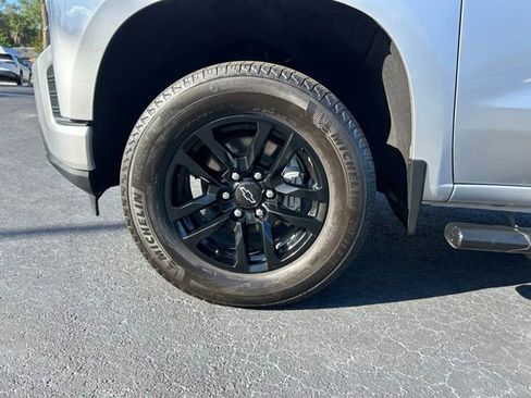 Used 2022 Chevrolet Silverado 1500 RST RWD image 9