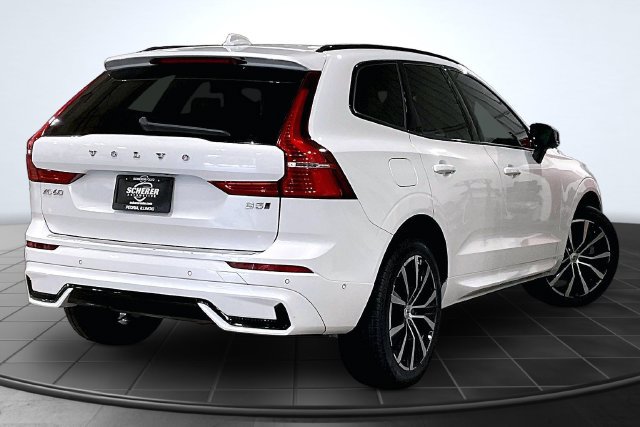 Certified 2024 Volvo XC60 B5 Plus w/ Protection Package Premier AWD/4WD image 3