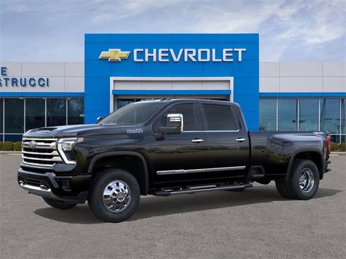 New 2026 Chevrolet Silverado 3500 High Country image 2