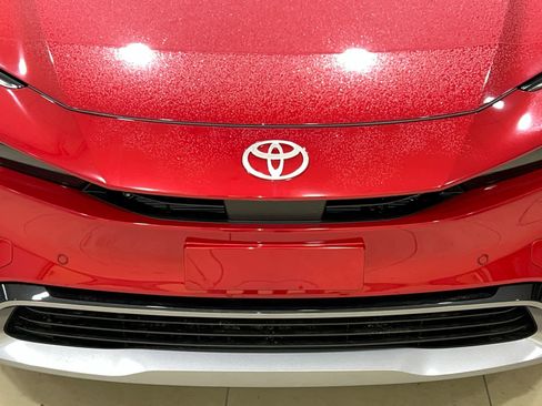 New 2026 Toyota Prius XLE image 4