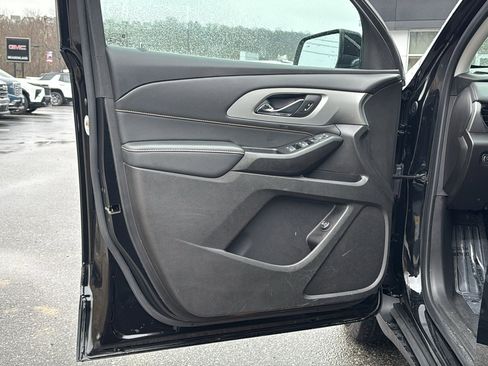 Used 2021 Chevrolet Traverse LT AWD/4WD image 12