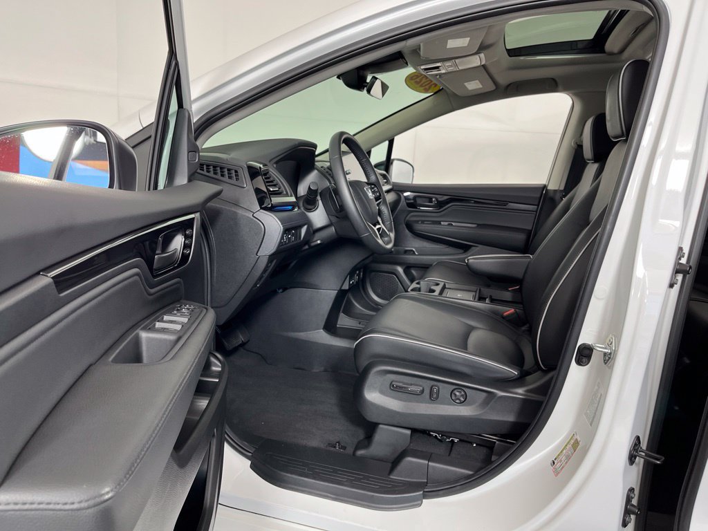 Certified 2026 Honda Odyssey Touring image 30