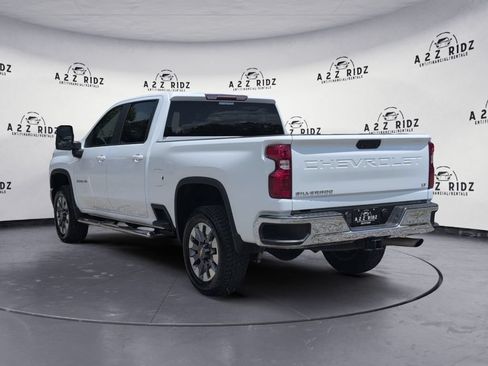 Used 2021 Chevrolet Silverado 2500 LT w/ Convenience Package AWD/4WD image 4