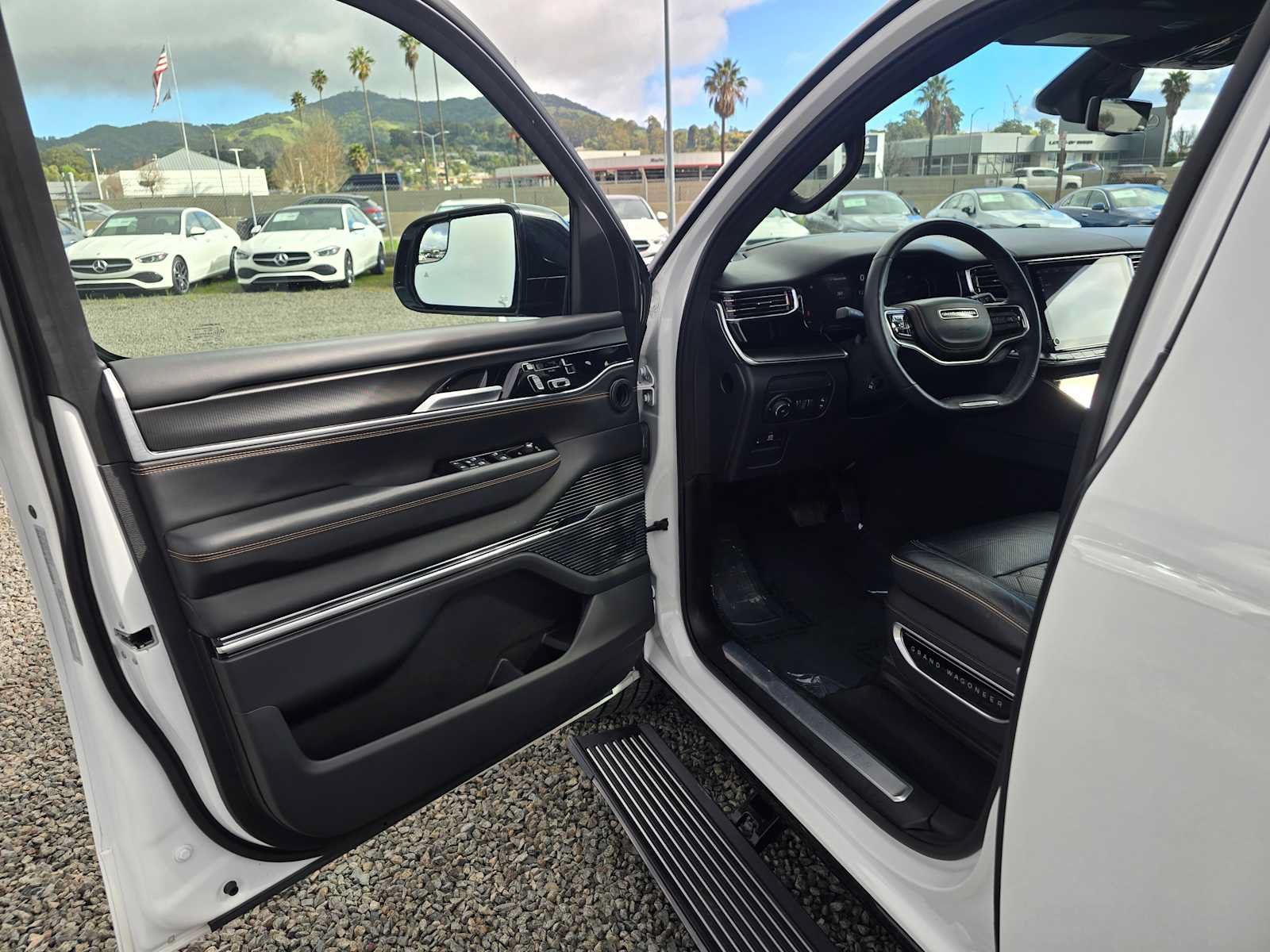 Used 2024 Jeep Grand Wagoneer L Series III w/ Quick Order Packagew 28T AWD/4WD image 21