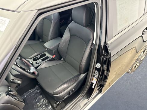 Used 2023 Kia Soul GT-Line w/ GT-Line Technology Package image 11