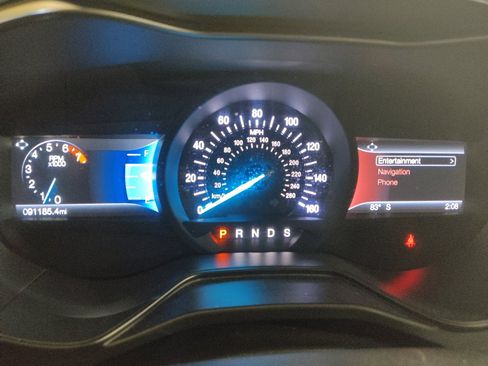 Used 2020 Ford Fusion Titanium image 23