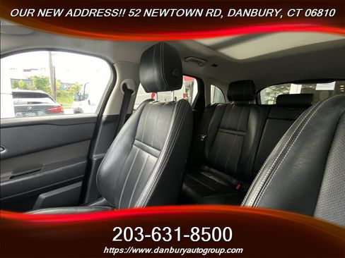 Used 2019 Land Rover Range Rover Velar S AWD/4WD image 13