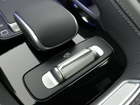 Used 2025 Mercedes-Benz GLS 450 4MATIC image 70