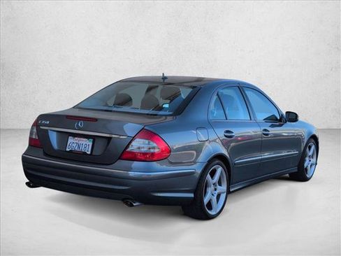 Used 2009 Mercedes-Benz E 350 Sedan image 5