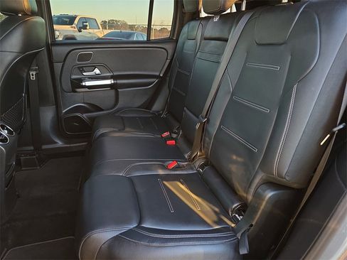 Used 2021 Mercedes-Benz GLB 35 AMG 4MATIC image 14