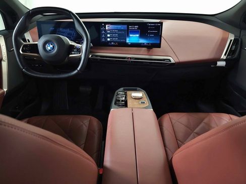 Used 2023 BMW iX xDrive50 w/ Premium Package image 15