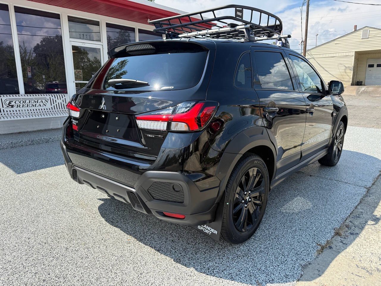 Used 2025 Mitsubishi Outlander Sport AWD image 3