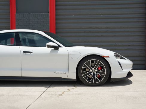 Used 2022 Porsche Taycan 4S AWD/4WD image 4