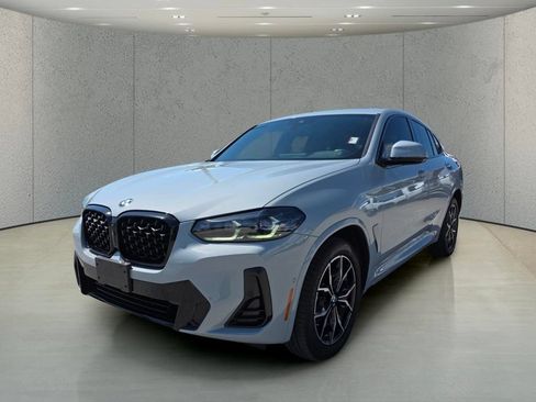 Used 2023 BMW X4 xDrive30i w/ M Sport Package AWD/4WD image 11