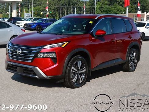Certified 2024 Nissan Rogue SL FWD image 3