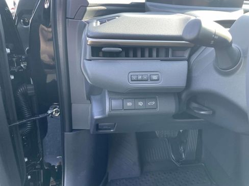 New 2026 Toyota bZ XLE Plus image 31