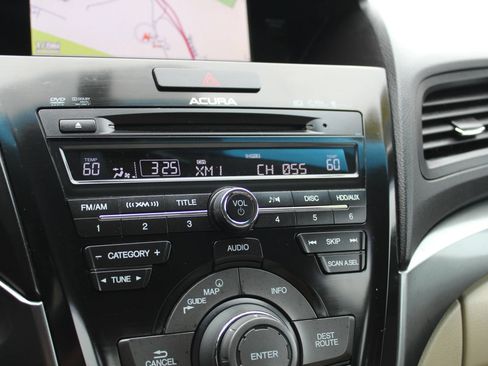 Used 2014 Acura ILX w/ Technology Package FWD image 30