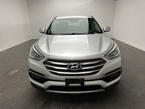 Used 2017 Hyundai Santa Fe Sport image 3