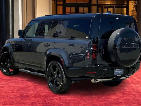 New 2025 Land Rover Defender 130 X-Dynamic SE AWD/4WD image 2