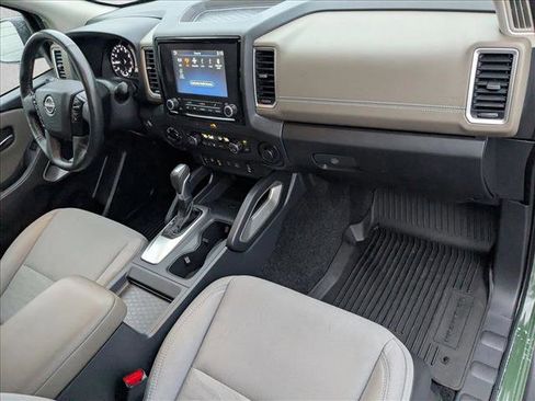 Used 2022 Nissan Frontier SV image 19