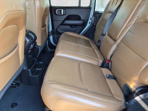 Used 2023 Jeep Wrangler Unlimited Sahara w/ Cold Weather Group AWD/4WD image 14