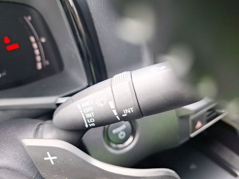 Used 2025 Toyota Camry SE image 23