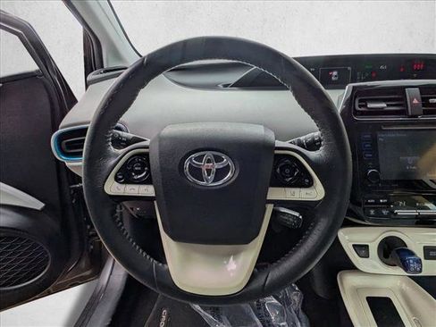 Used 2017 Toyota Prius Three image 17