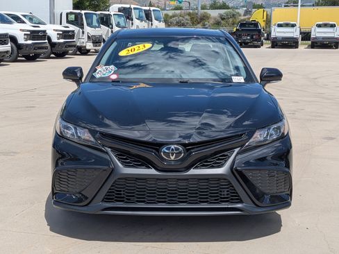 Used 2023 Toyota Camry SE FWD image 9