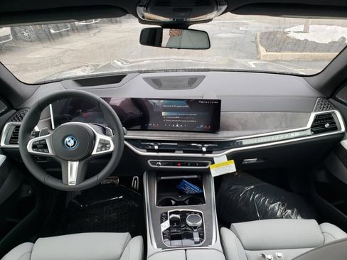 New 2026 BMW X5 xDrive50e w/ M Sport Package image 8