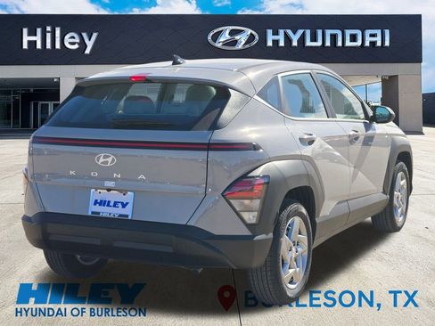 New 2026 Hyundai Kona SE image 4