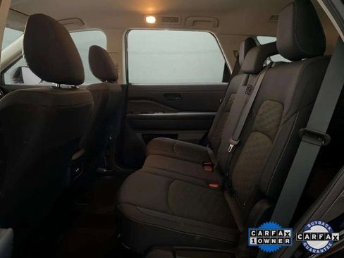 Used 2024 Nissan Pathfinder S image 66