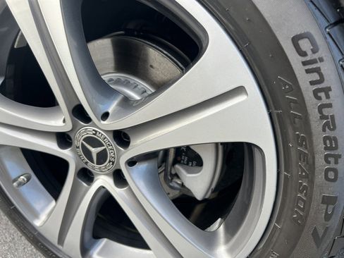 Used 2019 Mercedes-Benz E 300 4MATIC image 91