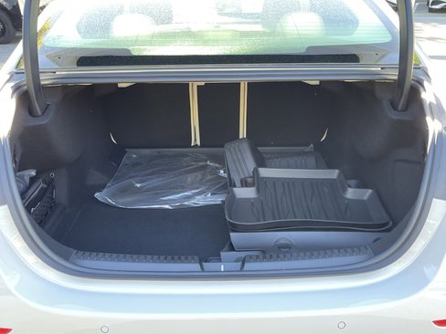 New 2026 Mercedes-Benz E 350 4MATIC Sedan image 9