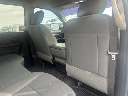 Used 2016 RAM 2500 Tradesman w/ Chrome Appearance Group image 30