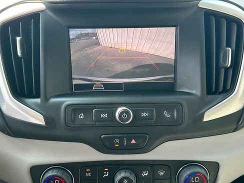 Used 2022 GMC Terrain SLE w/ Driver Convenience Package image 30