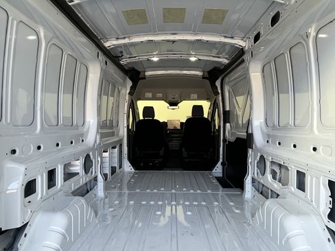 New 2026 Ford Transit 250 148 Medium Roof Extended AWD image 5