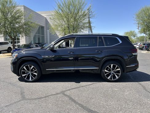 Used 2024 Volkswagen Atlas SEL Premium R-Line AWD/4WD image 2