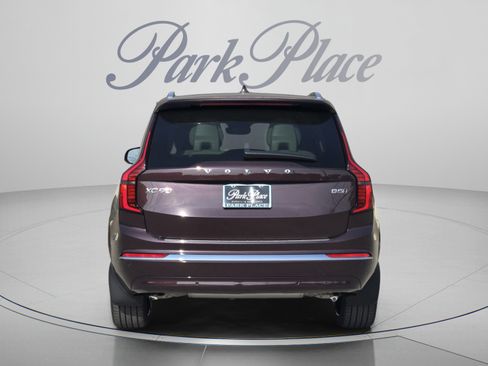 New 2026 Volvo XC90 B5 Ultra w/ Protection Package Premier AWD/4WD image 4