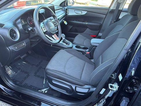 Used 2024 Kia Forte LX FWD image 3