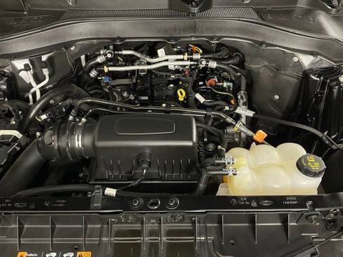 Certified 2023 Ford Explorer XLT image 9