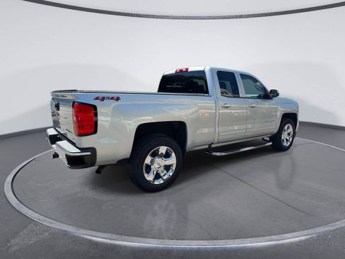 Used 2018 Chevrolet Silverado 1500 LT w/ All Star Edition AWD/4WD image 4