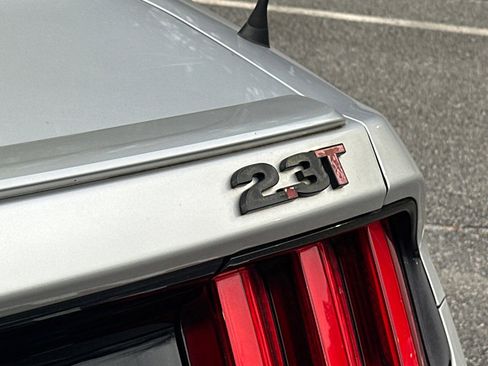 Used 2015 Ford Mustang Premium image 31