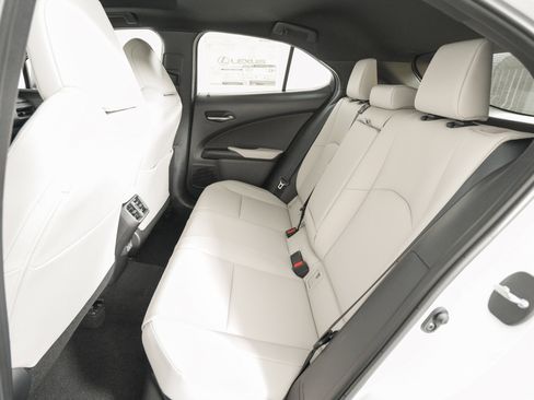 Certified 2025 Lexus UX 300h FWD image 11