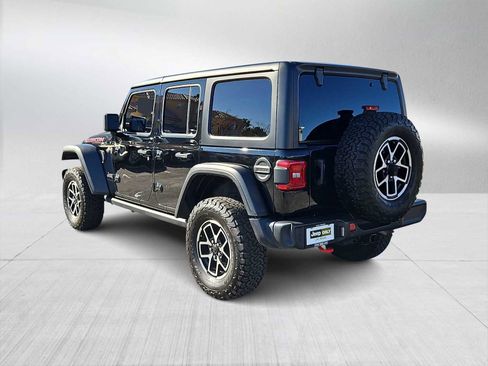 Used 2024 Jeep Wrangler Rubicon w/ Technology Group image 6