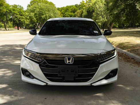 Used 2022 Honda Accord Sport image 3