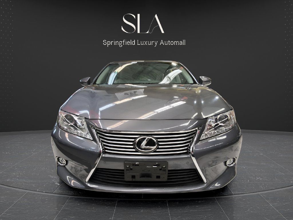 Used 2014 Lexus ES 350 w/ Luxury Package FWD image 2