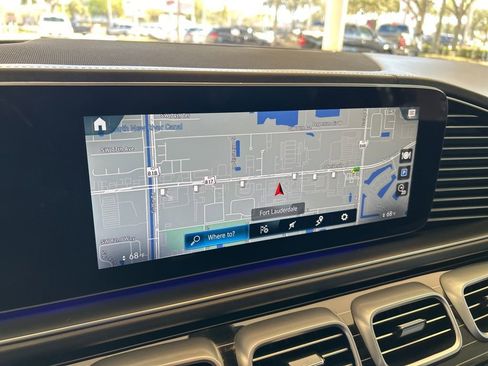 Used 2021 Mercedes-Benz Maybach GLS 600 4MATIC image 11